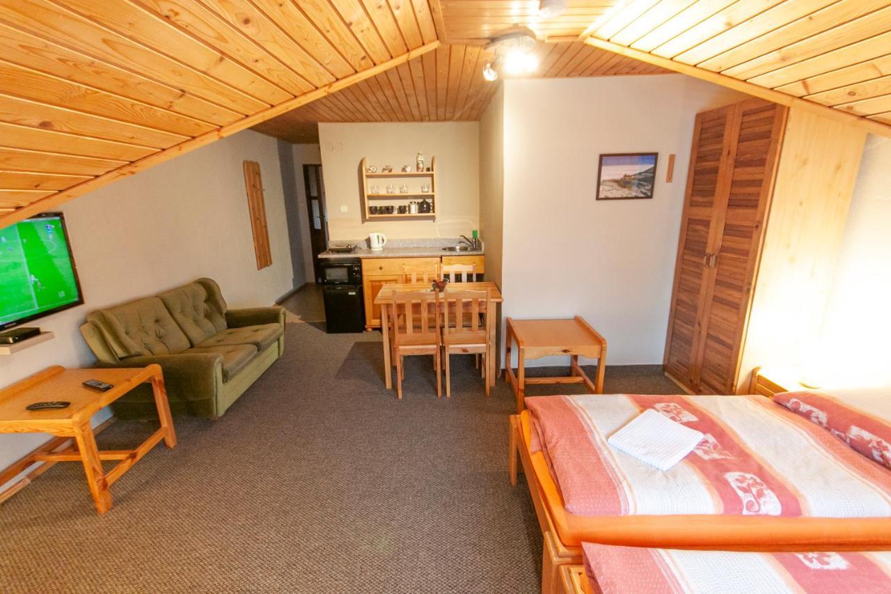 Levial Rooms Veľký Slavkov Exteriör bild